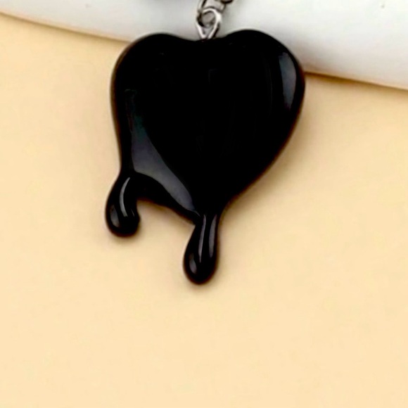 Dark Heart Black Blood Slime Liquid Dripping Droplet Goth Vamp Werewolf Necklace - Picture 4 of 11